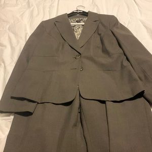Women’s two piece pant suit